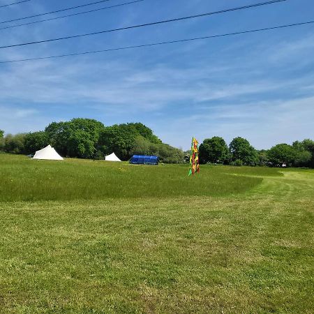 Dorset Glamping Fields Hotel Corfe Mullen Bagian luar foto
