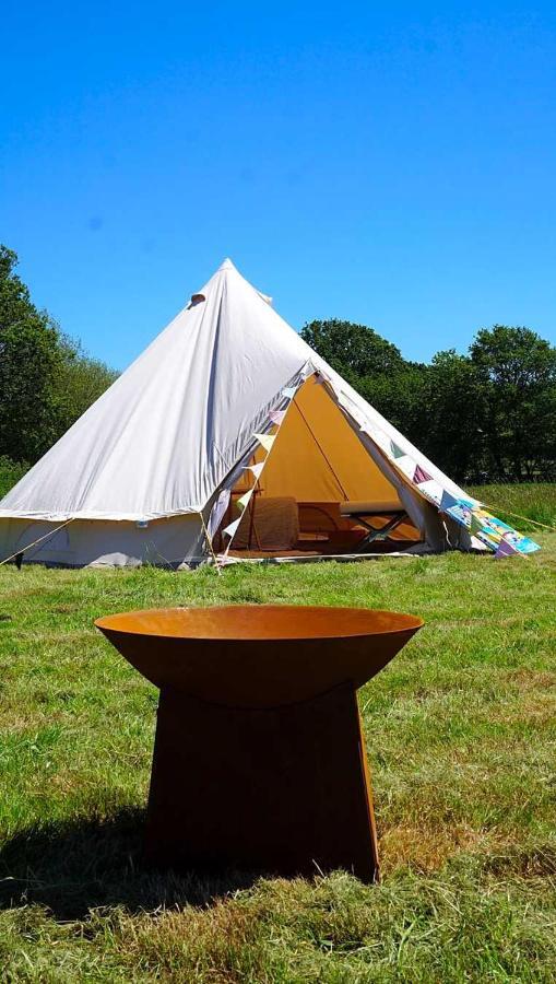 Dorset Glamping Fields Hotel Corfe Mullen Bagian luar foto